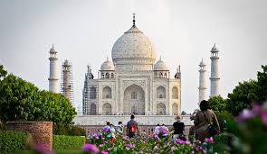 Taj Mahal Sunrise tour by car from Delhi