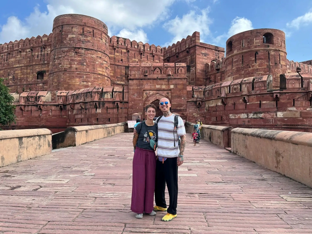 Taj Mahal Sunrise tour by car from Delhi
