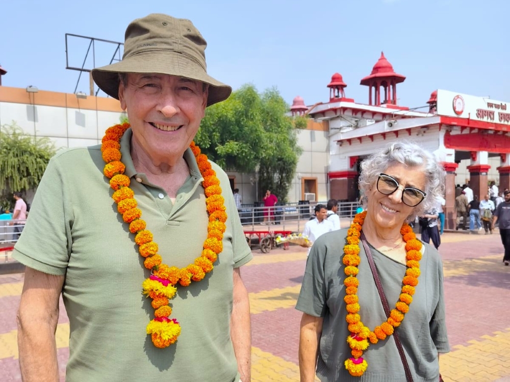 taj mahal tour by train
